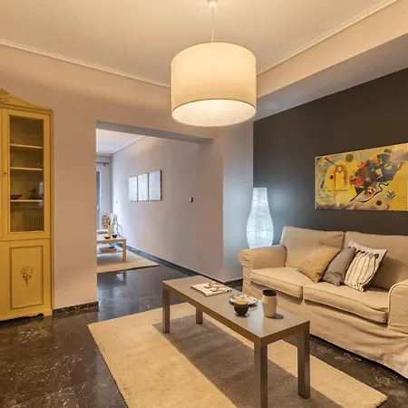Apartment Tranquil Apt, Behind Caravel Area Athens