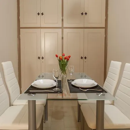 Tranquil Apt, Behind Caravel Area
