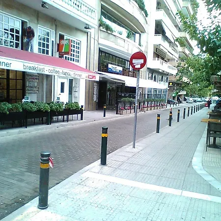 Tranquil Apt, Behind Caravel Area * Athens