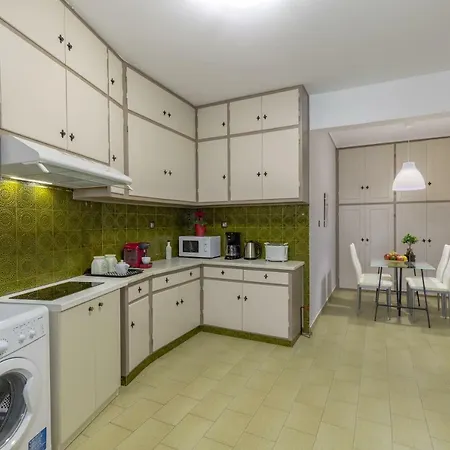 Tranquil Apt, Behind Caravel Area